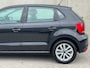 Volkswagen Polo 1.0 First Edition 5D 2014 Zwart AIRCO|CRUISE