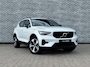 Volvo XC40 2.0 B4 Plus Dark | Trekhaak | Lichtmetalen Velgen 19 inch | All-Season banden | Harman Kardon Audio | Achteruitrijcamera | Parkeersensoren | Keyless Entry | Elektrische Achterklep | Elektrisch Verstelbare Voorstoelen | Stoelverwarming | Google Navigatie | Apple Carplay | Android Auto