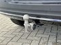 Volvo XC40 2.0 B4 Plus Dark | Trekhaak | Lichtmetalen Velgen 19 inch | All-Season banden | Harman Kardon Audio | Achteruitrijcamera | Parkeersensoren | Keyless Entry | Elektrische Achterklep | Elektrisch Verstelbare Voorstoelen | Stoelverwarming | Google Navigatie | Apple Carplay | Android Auto