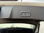 Volvo XC40 2.0 B4 Plus Dark | Trekhaak | Panoramadak | Lichtmetalen Velgen 19 inch | All-Season banden | Harman Kardon Audio | Achteruitrijcamera | Parkeersensoren | Keyless Entry | Elektrische Achterklep | Elektrisch Verstelbare Voorstoelen | Stoelverwarming | Google Navigatie | Apple Carplay | Android Auto