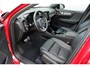 Volvo XC40 1.5 T3 Automaat R-Design | Panoramadak | Trekhaak | Lederen bekleding | 18 inch lichtmetalen velgen | Stoelverwarming voor & achter | Stuurwielverwarming | Sensus Full map navigatie | Apple CarPlay/Android Auto | Elektrisch verstelbare voorstoelen