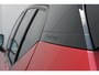 Volvo XC40 1.5 T3 Automaat R-Design | Panoramadak | Trekhaak | Lederen bekleding | 18 inch lichtmetalen velgen | Stoelverwarming voor & achter | Stuurwielverwarming | Sensus Full map navigatie | Apple CarPlay/Android Auto | Elektrisch verstelbare voorstoelen
