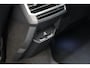 Lynk & Co 01 1.5 | Zwart optiek | 360 camera | Panoramadak | Navigatie | Memory | Apple CarPlay
