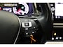 Volkswagen T-Roc 1.5 TSI Style | stoel- en stuur verwarming | trekhaak | climate & adaptieve cruise control |
