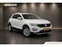 Volkswagen T-Roc 1.5 TSI Style | stoel- en stuur verwarming | trekhaak | climate & adaptieve cruise control |