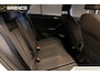 Volkswagen T-Roc 1.5 TSI Style | stoel- en stuur verwarming | trekhaak | climate & adaptieve cruise control |