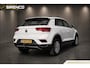 Volkswagen T-Roc 1.5 TSI Style | stoel- en stuur verwarming | trekhaak | climate & adaptieve cruise control |