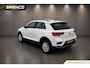 Volkswagen T-Roc 1.5 TSI Style | stoel- en stuur verwarming | trekhaak | climate & adaptieve cruise control |