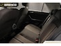 Volkswagen T-Roc 1.5 TSI Style | stoel- en stuur verwarming | trekhaak | climate & adaptieve cruise control |