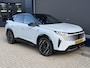 Peugeot E-3008 GT Long Range 230 97 kWh | Nieuwe Auto | Tot 8 jaar Garantie | 700 KM WLTP | Stoel & Stuurverwarming | LED Matrix Verlichting | Navigatie | 20" Lichtmetalen Velgen | 360 Graden Camera | Dode Hoek Detectie | Adaptieve Cruise Control | Hoge Zitpositie | Warmtepomp |
