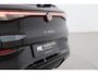 Volkswagen T-Roc 1.5 eTSI R-Line | ACC | Trekhaak | BLIS | Camera | Keyless Advanced | Stoel+Stuurverwarming | Getint glas