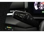 Volkswagen T-Roc 1.5 eTSI R-Line | ACC | Trekhaak | BLIS | Camera | Keyless Advanced | Stoel+Stuurverwarming | Getint glas