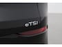 Volkswagen T-Roc 1.5 eTSI R-Line | ACC | Trekhaak | BLIS | Camera | Keyless Advanced | Stoel+Stuurverwarming | Getint glas