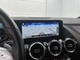 Mercedes-Benz GLA 200 AMG line | Trekhaak | Alarm scm 3 | Dodehoek assistent | Stoelverwarming | Achteruitrijcamera | Spiegel pakket Inclusief 24 maanden Mercedes-Benz Certified garantie voor Europa.