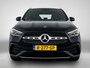 Mercedes-Benz GLA 200 AMG line | Trekhaak | Alarm scm 3 | Dodehoek assistent | Stoelverwarming | Achteruitrijcamera | Spiegel pakket Inclusief 24 maanden Mercedes-Benz Certified garantie voor Europa.