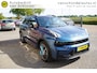 Lynk & Co 01 1.5 261PK! *NL AUTO* RECENT DEALER ONDERHOUDEN! 20X OP VOORRAAD ZWARTE HEMEL 360CAMERA 6,6KWH LADER PANORAMADAK FULL LED 20INCH ANDROID/APPLECARPLAY NAVI STOELVERWARMING ADAPTIEVE CRUISE CLIMA PDC V+A KEYLESS ENZ...