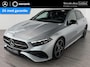 Mercedes-Benz A-klasse 180 Business Solution AMG | Panoramadak | Widescreen | Sfeerverlichting | Parkeercamera | Stoelverwarming |