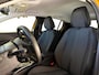 Peugeot e-208 Allure Pack EV 3-FASEN 50kWh 136pk | CAMERA | STOELVERW. | 3D i-COCKPIT® | APPLE CARPLAY / ANDROID AUTO | KEYLESS START | EXTRA GETINTE ACHTERRUITEN | CLIMA | CRUISE | LM-VELGEN |