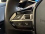 Peugeot e-208 Allure Pack EV 3-FASEN 50kWh 136pk | CAMERA | STOELVERW. | 3D i-COCKPIT® | APPLE CARPLAY / ANDROID AUTO | KEYLESS START | EXTRA GETINTE ACHTERRUITEN | CLIMA | CRUISE | LM-VELGEN |