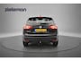 Nissan Qashqai 1.2 Business Edition - Panorama, Navi, Camera, Leer, Stoelverw. Trekhaak