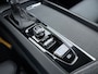 Volvo XC60 T5 251pk Automaat Momentum Pro / Stoelverwarming / Trekhaak / Leder / Zittingverlenger / AppleCarplay / PDC + Camera / lane Keeping Aid / Elektr. Achterklep / 18'' /