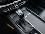 Volvo XC60 T5 251pk Automaat Momentum Pro / Stoelverwarming / Trekhaak / Leder / Zittingverlenger / AppleCarplay / PDC + Camera / lane Keeping Aid / Elektr. Achterklep / 18'' /