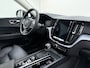 Volvo XC60 T5 251pk Automaat Momentum Pro / Stoelverwarming / Trekhaak / Leder / Zittingverlenger / AppleCarplay / PDC + Camera / lane Keeping Aid / Elektr. Achterklep / 18'' /