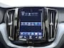 Volvo XC60 T5 251pk Automaat Momentum Pro / Stoelverwarming / Trekhaak / Leder / Zittingverlenger / AppleCarplay / PDC + Camera / lane Keeping Aid / Elektr. Achterklep / 18'' /