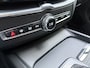 Volvo XC60 T5 251pk Automaat Momentum Pro / Stoelverwarming / Trekhaak / Leder / Zittingverlenger / AppleCarplay / PDC + Camera / lane Keeping Aid / Elektr. Achterklep / 18'' /