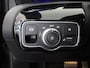 Mercedes-Benz A-klasse 180 Business Solution AMG | Night | Panoramaschuifdak | Achteruitrijcamera | Sfeerverlichting| MULTIBEAM LED | 19 inch AMG-velgen |