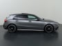 Mercedes-Benz A-klasse 180 Business Solution AMG | Night | Panoramaschuifdak | Achteruitrijcamera | Sfeerverlichting| MULTIBEAM LED | 19 inch AMG-velgen |