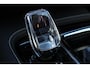 Volvo V60 T8 Plug-in hybrid AWD Plus Dark | Trekhaak | Panoramadak | Verwarmbare voorstoelen, achterbank en stuurwiel | Head-up display | 360 graden camera | Premium audio by Harman Kardon | Apple carplay/Android auto | Keyless |