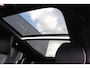 Volvo V60 T8 Plug-in hybrid AWD Plus Dark | Trekhaak | Panoramadak | Verwarmbare voorstoelen, achterbank en stuurwiel | Head-up display | 360 graden camera | Premium audio by Harman Kardon | Apple carplay/Android auto | Keyless |