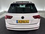 Volkswagen Tiguan 2.0 TSI 4Motion Highline | SCHUIF-KANTEL DAK | TREKHAAK | 360 CAMERA |