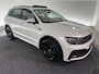 Volkswagen Tiguan 2.0 TSI 4Motion Highline | SCHUIF-KANTEL DAK | TREKHAAK | 360 CAMERA |