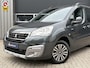 Peugeot Partner Tepee 1.2 PureTech Style | Navi | Carplay | PDC | Trekhaak | Cruise Control | Airco | Interesse? Bel of App naar: 06 30 51 05 90