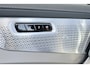 Volvo XC90 T8 Recharge AWD Ultra Dark Exec. Ed. - Luchtvering - Panorama/schuifdak - IntelliSafe Assist & Surround - 360º Camera - Bowers & Wilkins audio - Adaptieve LED koplampen - Verwarmde voorstoelen, stuur & achterbank - Parkeersensoren voor & achter - Elektr. bedienb. voorstoelen met geheugen - Geventileerde voorstoelen - Head up display - Draadloze tel. lader - Extra getint glas - 22' LMV
