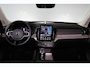 Volvo XC90 T8 Recharge AWD Ultra Dark - Luchtvering - Panorama/schuifdak - IntelliSafe Assist & Surround - 360º Camera - B&W Audio - Verwarmde voorstoelen, stuur & achterbank - Parkeersensoren voor & achter - Elektr. bedienb. voorstoelen met geheugen - Head up display - Draadloze tel. lader - Extra getint glas - 21' LMV