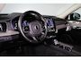 Volvo XC90 T8 Recharge AWD Ultra Dark - Luchtvering - Panorama/schuifdak - IntelliSafe Assist & Surround - 360º Camera - B&W Audio - Verwarmde voorstoelen, stuur & achterbank - Parkeersensoren voor & achter - Elektr. bedienb. voorstoelen met geheugen - Head up display - Draadloze tel. lader - Extra getint glas - 21' LMV