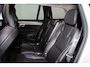 Volvo XC90 T8 Recharge AWD Ultra Dark - Luchtvering - Panorama/schuifdak - IntelliSafe Assist & Surround - 360º Camera - B&W Audio - Verwarmde voorstoelen, stuur & achterbank - Parkeersensoren voor & achter - Elektr. bedienb. voorstoelen met geheugen - Head up display - Draadloze tel. lader - Extra getint glas - 21' LMV