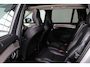 Volvo XC90 T8 Recharge AWD Ultra Dark - Luchtvering - Panorama/schuifdak - IntelliSafe Assist & Surround - 360º Camera - B&W Audio - Verwarmde voorstoelen, stuur & achterbank - Parkeersensoren voor & achter - Elektr. bedienb. voorstoelen met geheugen - Head up display - Draadloze tel. lader - Extra getint glas - 21' LMV