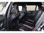 Volvo V60 T6 Recharge AWD Plus Dark - Panorama/schuifdak - IntelliSafe Assist & Surround - 360º Camera - Harman/Kardon audio - Verwarmde voorstoelen, stuur & achterbank - Parkeersensoren voor & achter - Elektr. bedienb. voorstoelen met geheugen - Head up display - Extra getint glas - 19' LMV