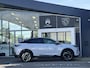 Peugeot E-3008 GT 73 kWh | NIEUW | 16% bijtelling tot € 30.000 | WLTP tot 526km | 160kW snelladen | Schuif-/kanteldak | Stoel- & stuurverwarming | Elektr. achterklep | Adaptieve Cruise Control | Navi