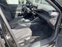 Peugeot 2008 1.2 Hybrid 145 GT | Vision, Navigation & Drive Assist plus Pack | LM VELGEN | AUTOMAAT |