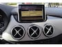 Mercedes-Benz B-klasse 180 Nederlandse auto/Panoramadak/Stoelverwarming/Harman Kardon/Trekhaak/Elektrische stoel met geheugen/Parkeersensoren/Navigatie