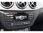Mercedes-Benz B-klasse 180 Nederlandse auto/Panoramadak/Stoelverwarming/Harman Kardon/Trekhaak/Elektrische stoel met geheugen/Parkeersensoren/Navigatie