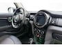 MINI Cooper 5-Deurs 1.5 60 Years Edition Automaat | Navigatie | Climate control | Parkeersensoren |5 Deurs | Lichtmetalen velgen black | Keyless