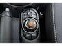 MINI Cooper 5-Deurs 1.5 60 Years Edition Automaat | Navigatie | Climate control | Parkeersensoren |5 Deurs | Lichtmetalen velgen black | Keyless