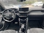Peugeot e-2008 EV GT Pack 50 kWh | Fase 3 laden | SOH 92% | Navigatie | Camera | 18 Inch lichtmetaal | Alcantara | Full LED | 62.000km |