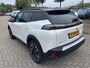 Peugeot e-2008 EV GT Pack 50 kWh | Fase 3 laden | SOH 92% | Navigatie | Camera | 18 Inch lichtmetaal | Alcantara | Full LED | 62.000km |